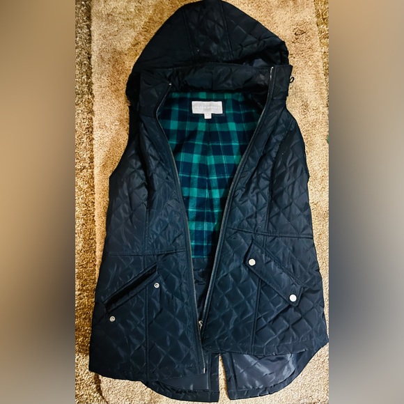 Women’s vest with hood - Picture 2 of 5